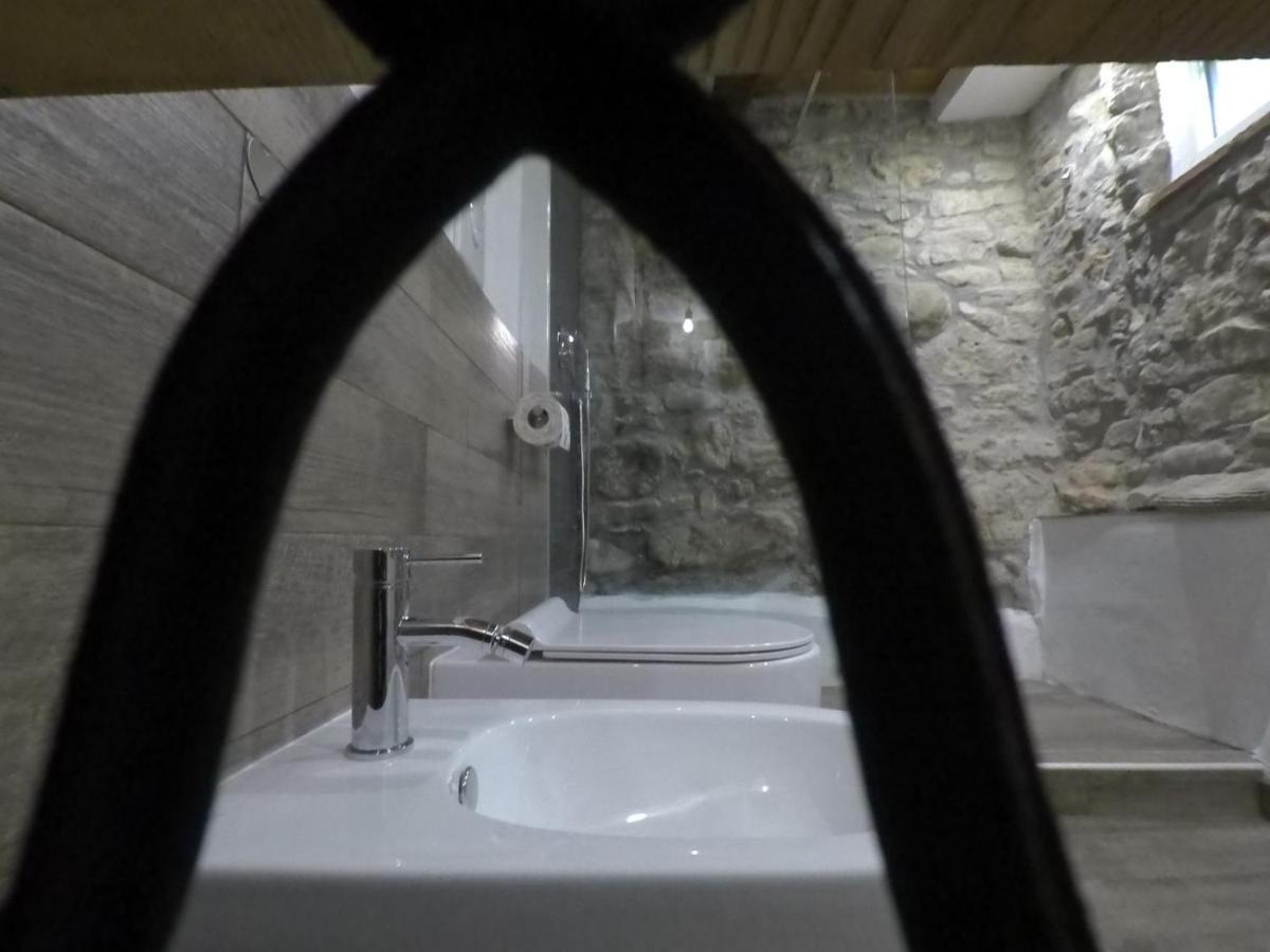 B&B La Casa Dei Cuori Millesimo Bagian luar foto