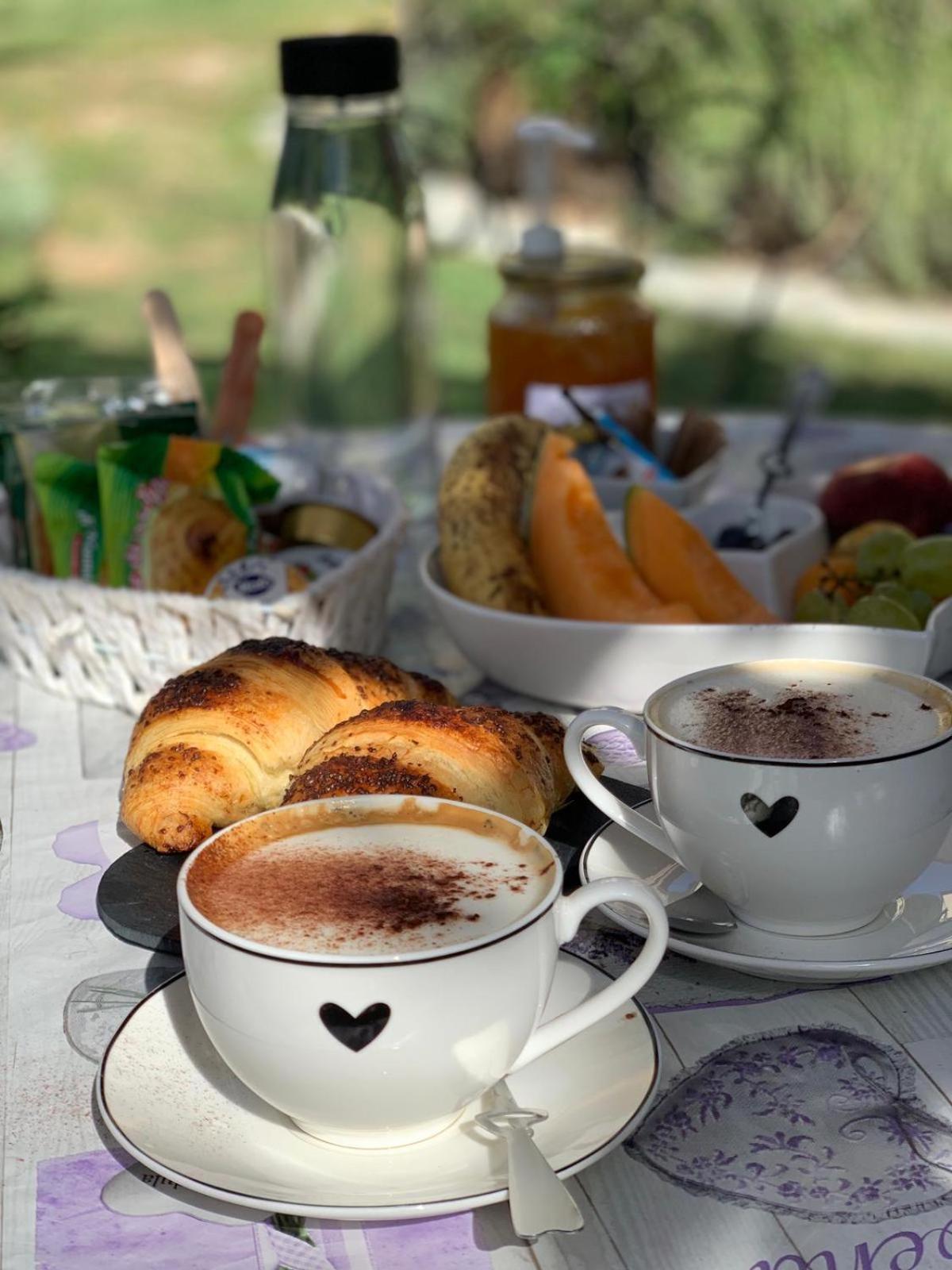 B&B La Casa Dei Cuori Millesimo Bagian luar foto