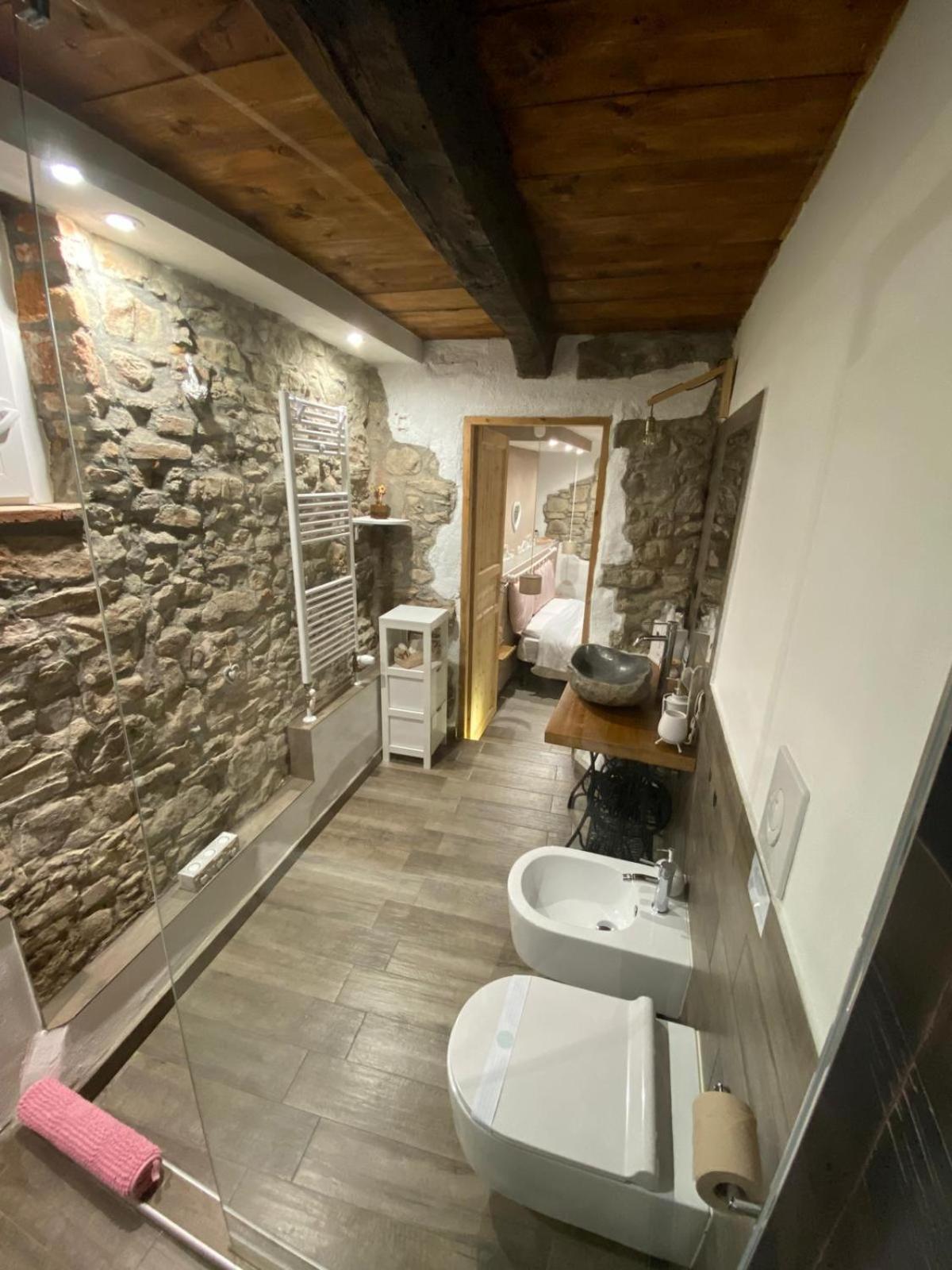 B&B La Casa Dei Cuori Millesimo Bagian luar foto