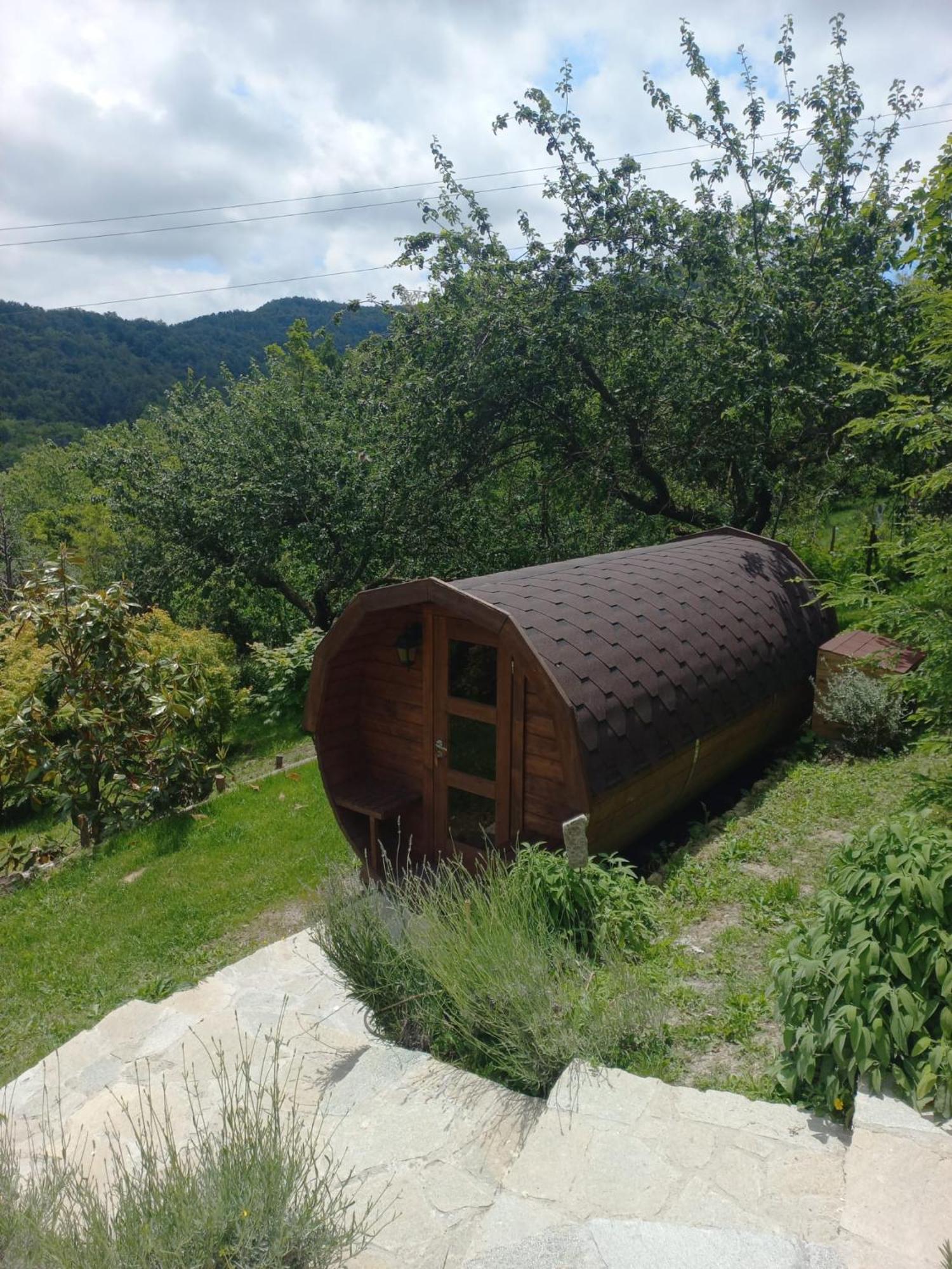 B&B La Casa Dei Cuori Millesimo Bagian luar foto
