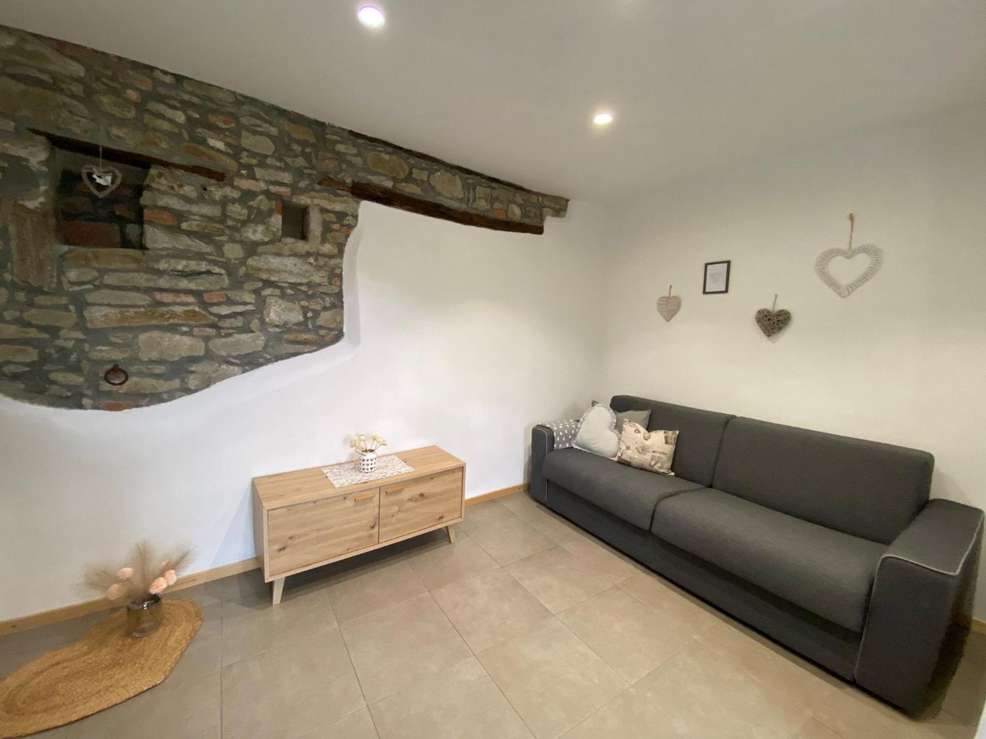 B&B La Casa Dei Cuori Millesimo Bagian luar foto